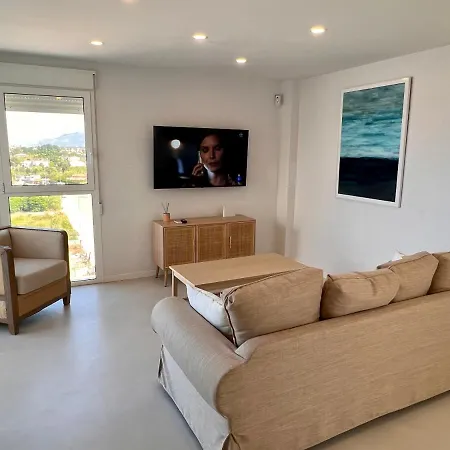 Penthouse Panoramic Sea View Apartment Oliva